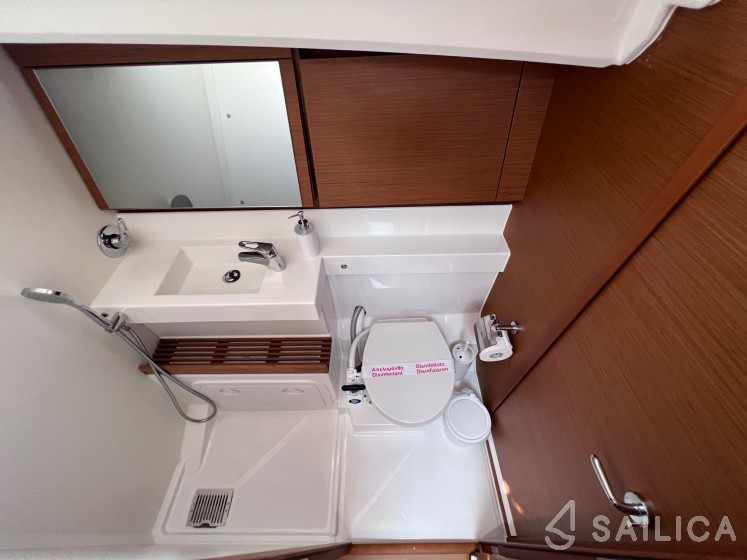 Sun Odyssey 440 - Yacht Charter Sailica