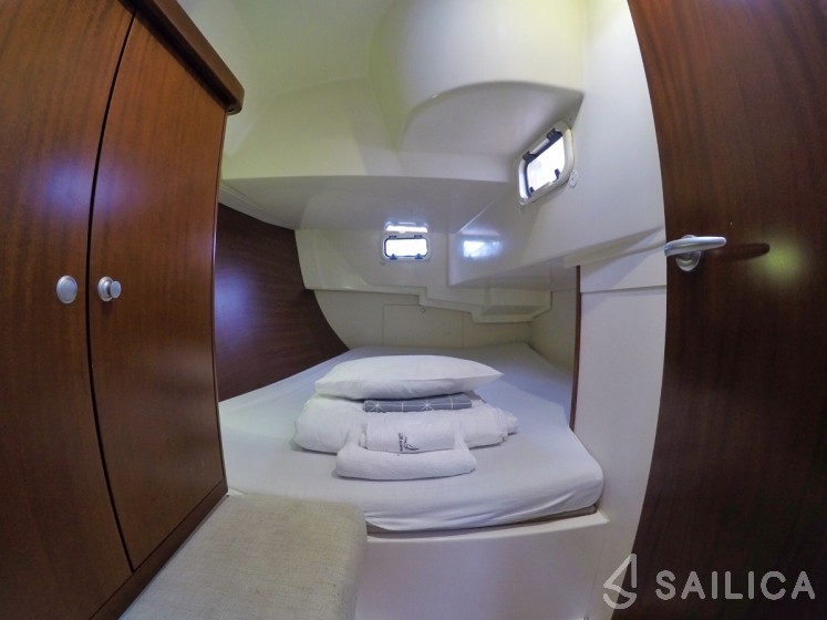 Hanse 400 - Yacht Charter Sailica