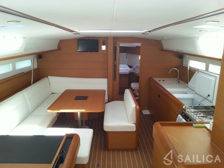 Sun Odyssey 509 - Yacht Charter Sailica