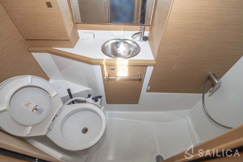 Sun Odyssey 389 - Yacht Charter Sailica