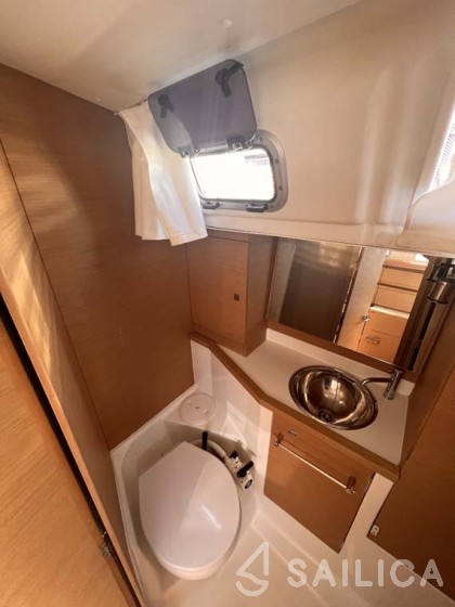 Sun Odyssey 389 - Yacht Charter Sailica