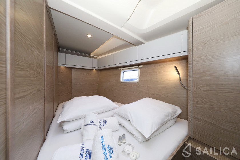 Hanse 508 - 5 + 1 cab. - Yacht Charter Sailica