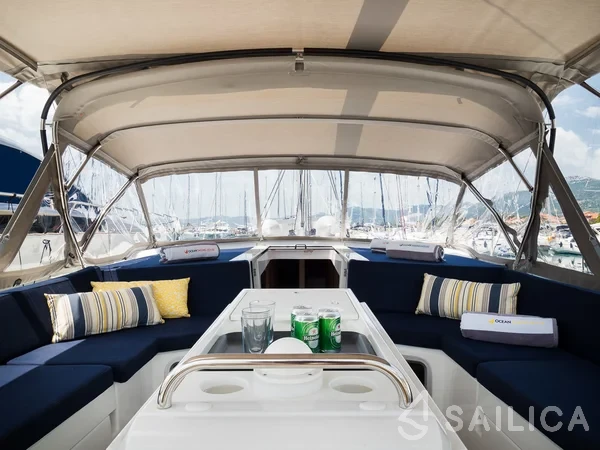 Oceanis 51.1 - Yacht Charter Sailica