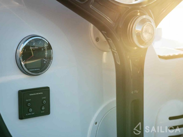 Elan 40.1 - Yacht Charter Sailica