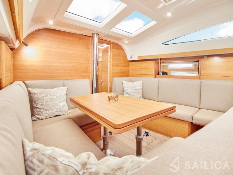 Elan 40.1 - Yacht Charter Sailica