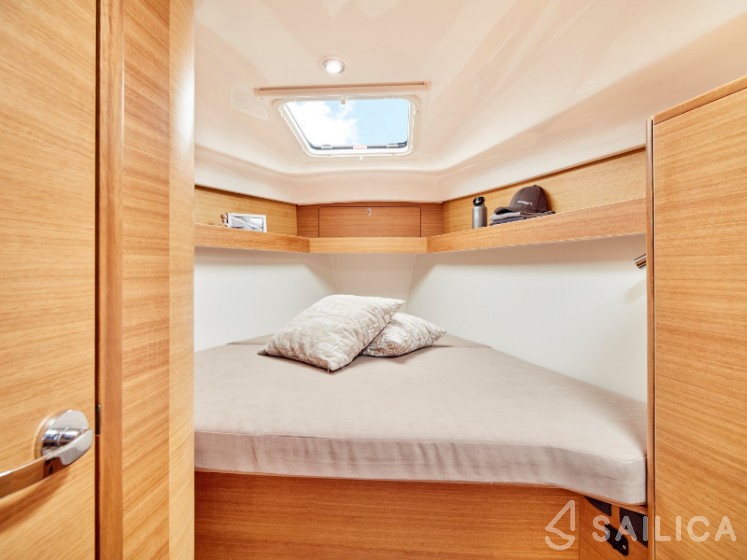 Elan 40.1 - Yacht Charter Sailica