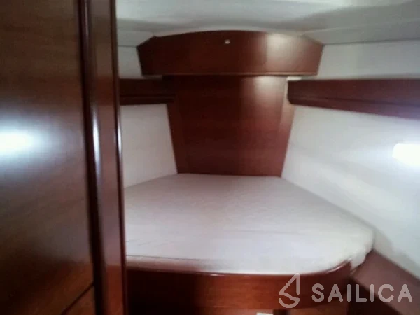 Dufour 405 - Yacht Charter Sailica