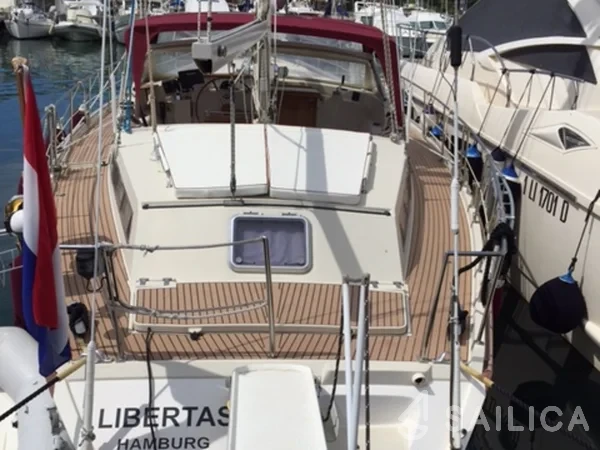 Amel Supermaramu - Yacht Charter Sailica