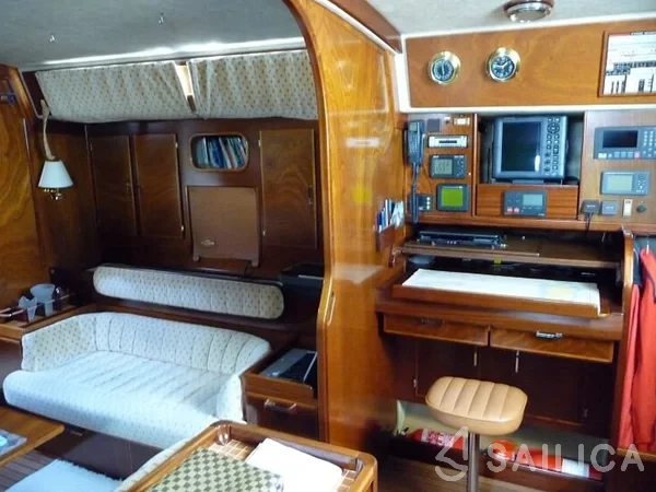 Amel Supermaramu - Yacht Charter Sailica