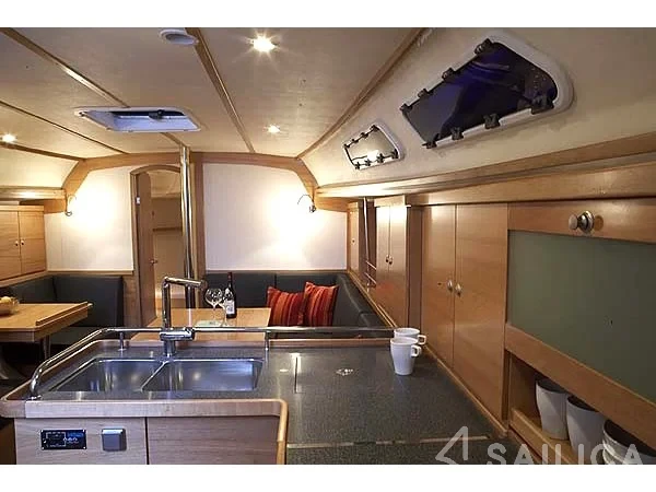 Hanse 370 - Yacht Charter Sailica