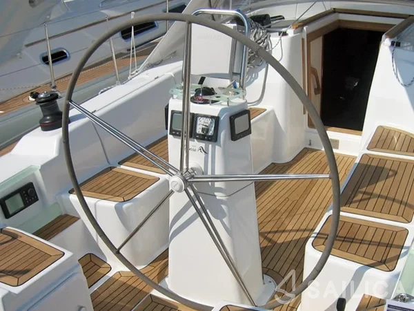 Hanse 370 - Yacht Charter Sailica
