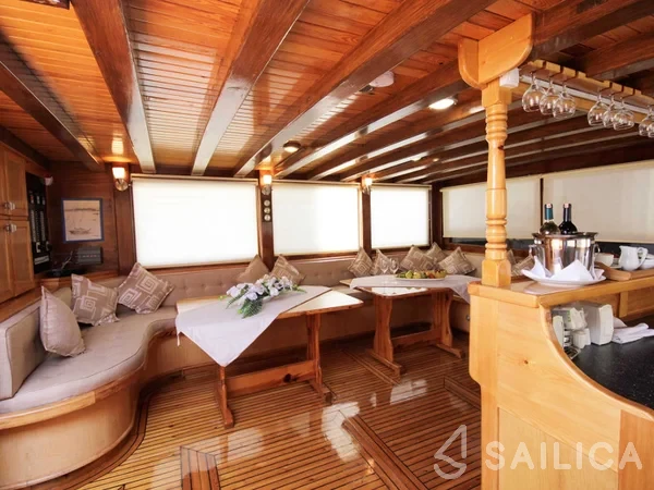 Gulet - Yacht Charter Sailica