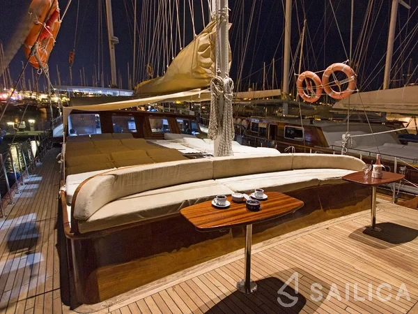 Gulet - Yacht Charter Sailica