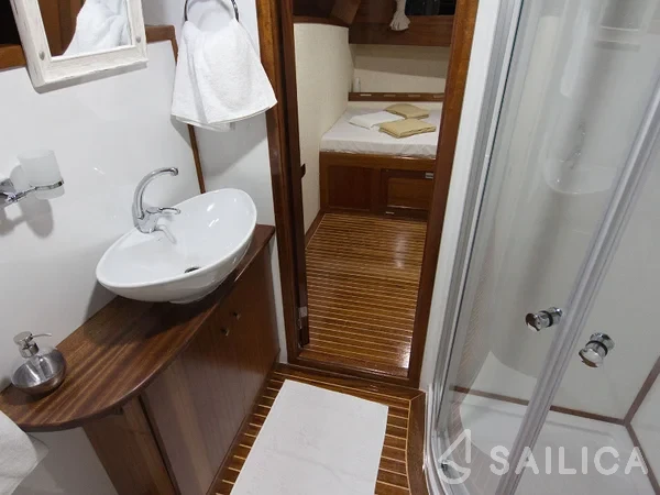 Gulet - Yacht Charter Sailica