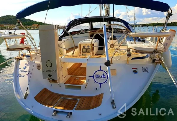 Bavaria 44 - Yacht Charter Sailica