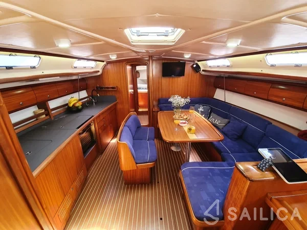 Bavaria 44 - Yacht Charter Sailica