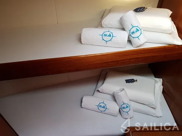 Bavaria 44 - Yacht Charter Sailica