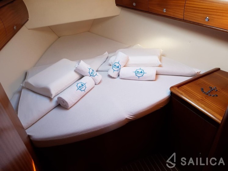 Bavaria 44 - Yacht Charter Sailica