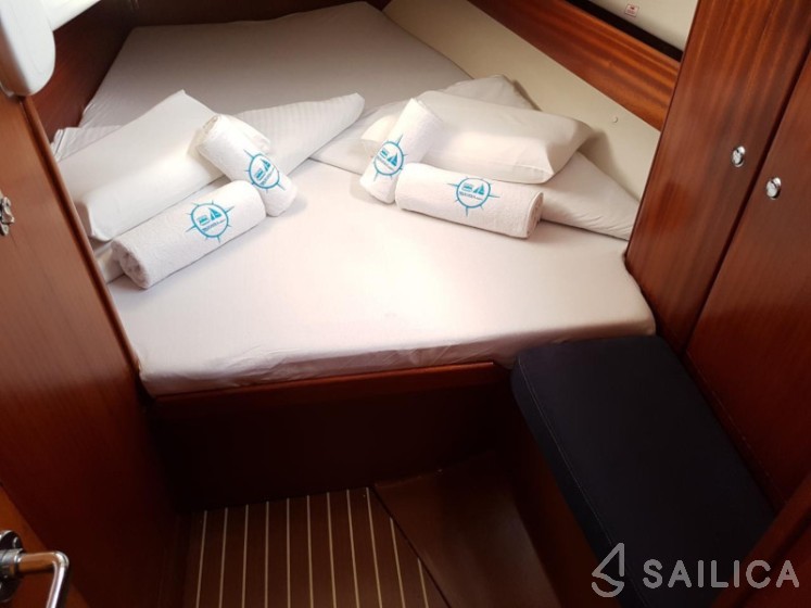 Bavaria 44 - Yacht Charter Sailica