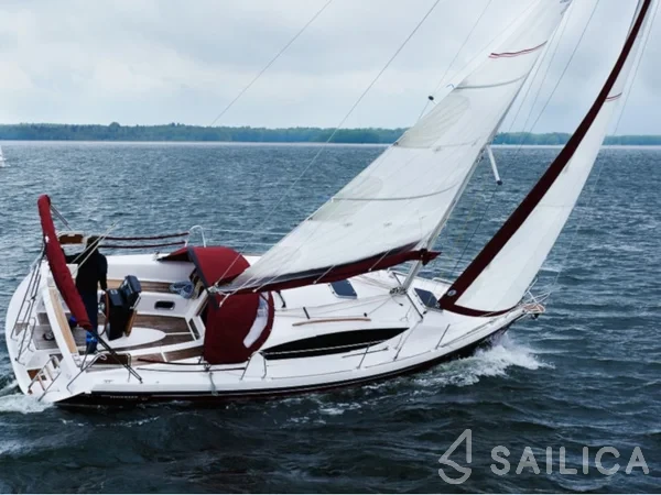 Maxus 33.1 RS - Yacht Charter Sailica