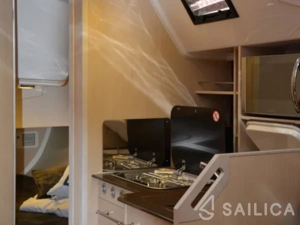 Maxus 33.1 RS - Yacht Charter Sailica