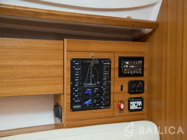 Maxus 33.1 RS - Yacht Charter Sailica