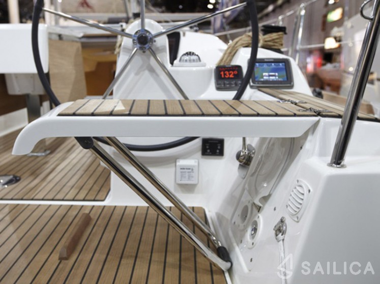 Dufour 350 Grand Large - Yacht Charter Sailica