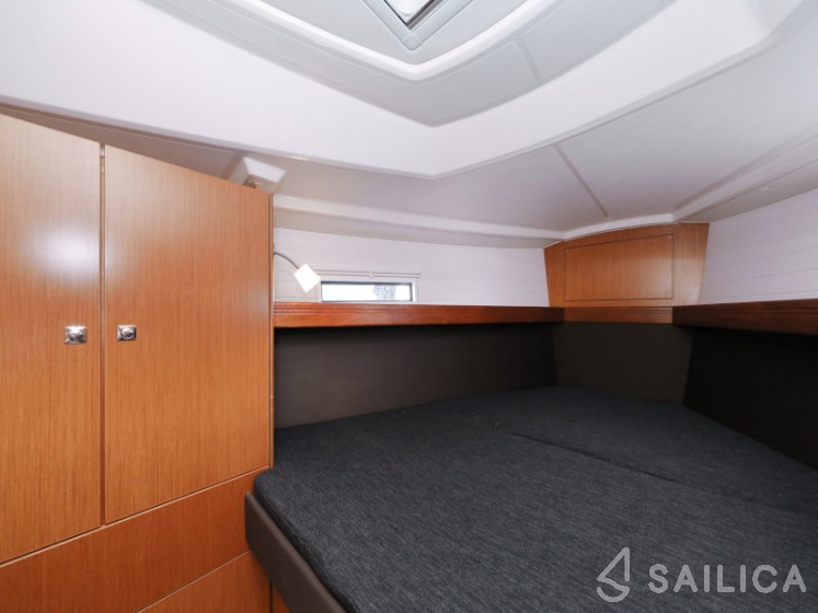Bavaria Cruiser 37 - Yacht Charter Sailica
