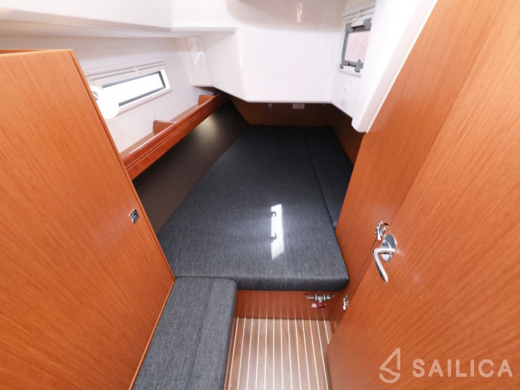 Bavaria Cruiser 37 - Yacht Charter Sailica