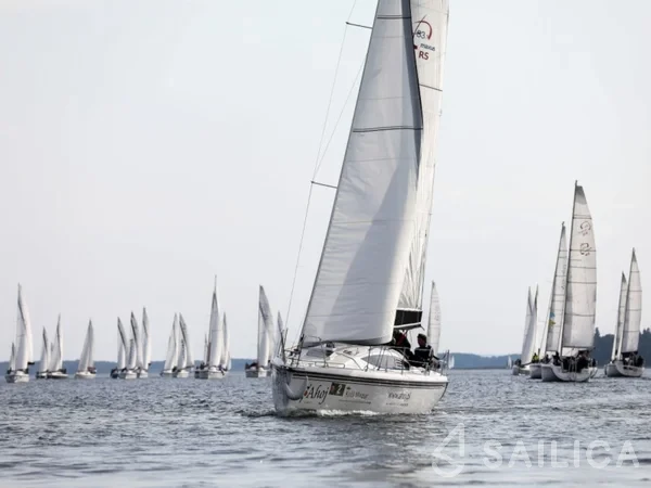 Maxus 33.1 RS - Yacht Charter Sailica