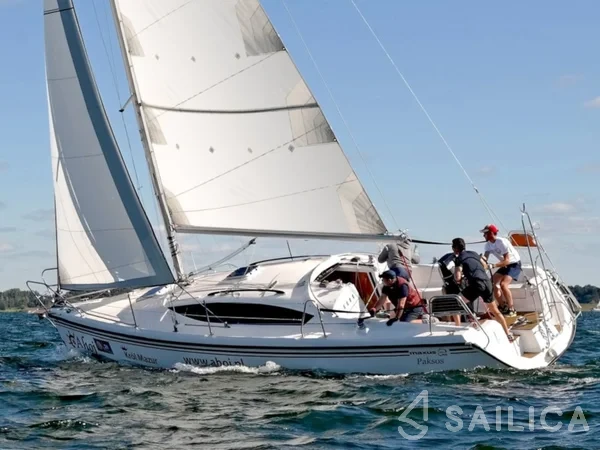 Maxus 33.1 RS - Yacht Charter Sailica