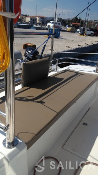 Bali 4.1 - Yacht Charter Sailica