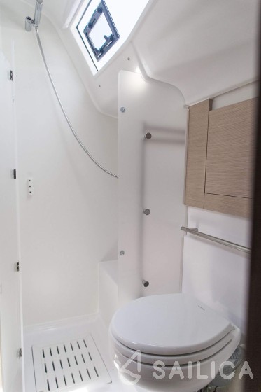 Elan 45 Impression - Yacht Charter Sailica