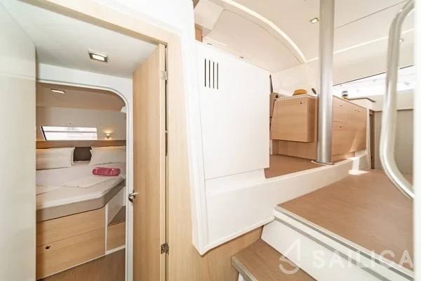 Bali 4.1 - Yacht Charter Sailica