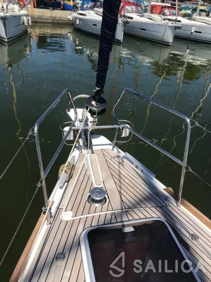 Oceanis 45 - Yacht Charter Sailica