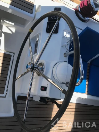 Oceanis 45 - Yacht Charter Sailica