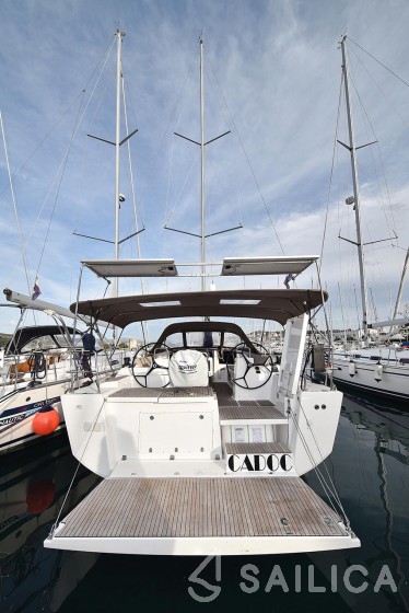 Dufour 460 GL - Yacht Charter Sailica
