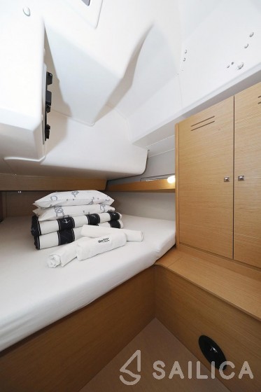 Dufour 460 GL - Yacht Charter Sailica