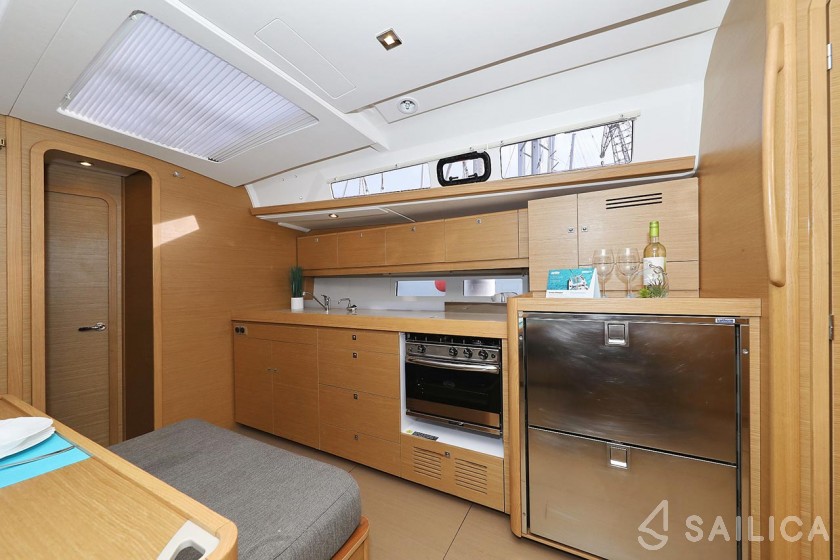 Dufour 460 GL - Yacht Charter Sailica