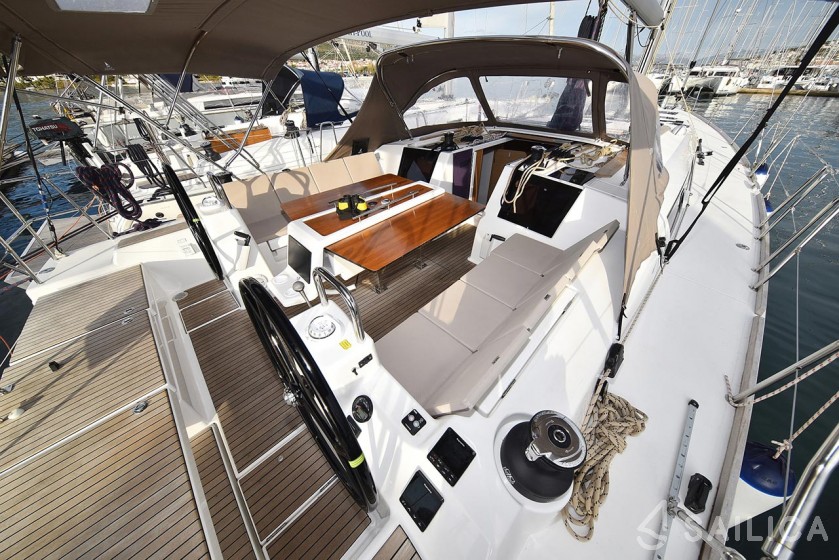Dufour 460 GL - Yacht Charter Sailica