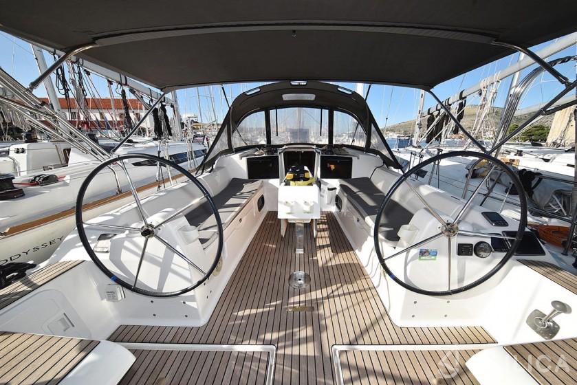 Dufour 460 GL - Yacht Charter Sailica