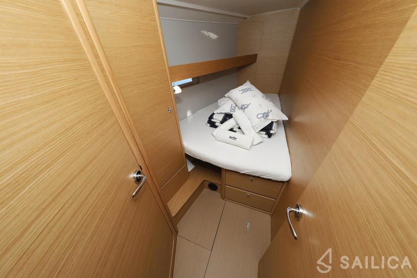 Dufour 460 GL - Yacht Charter Sailica