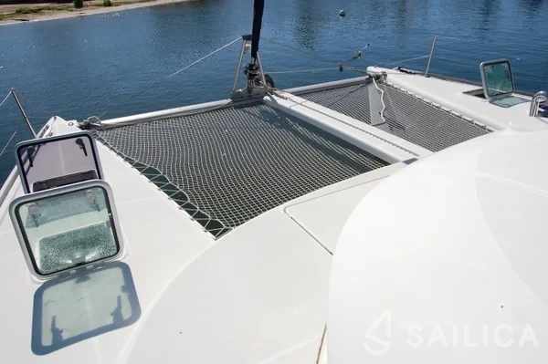 Lagoon 410 - Yacht Charter Sailica