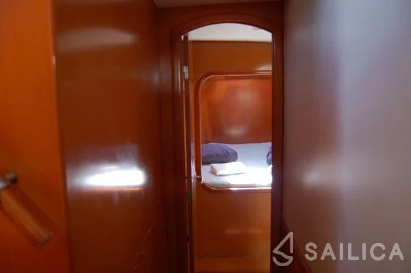 Lagoon 410 - Yacht Charter Sailica