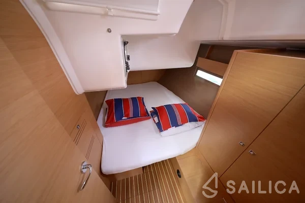 Dufour 412 GL - Yacht Charter Sailica