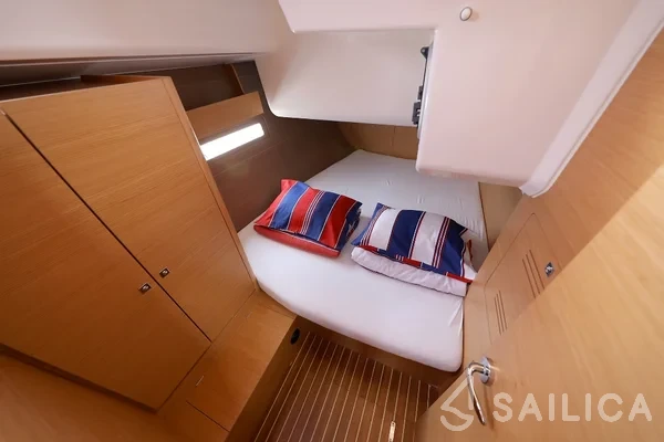 Dufour 412 GL - Yacht Charter Sailica
