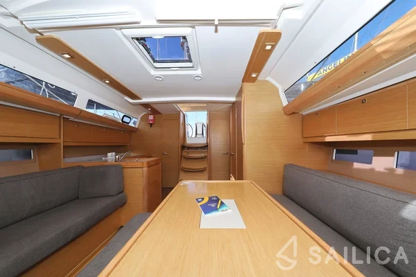 Dufour 412 GL - Yacht Charter Sailica