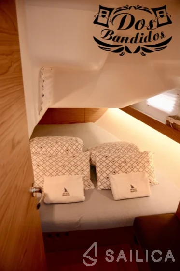 Elan 40 Impression - Yacht Charter Sailica