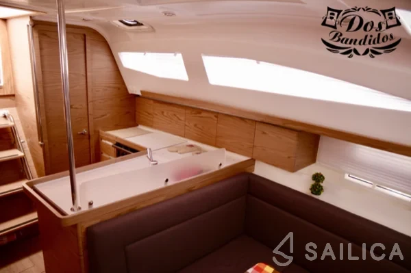 Elan 40 Impression - Yacht Charter Sailica