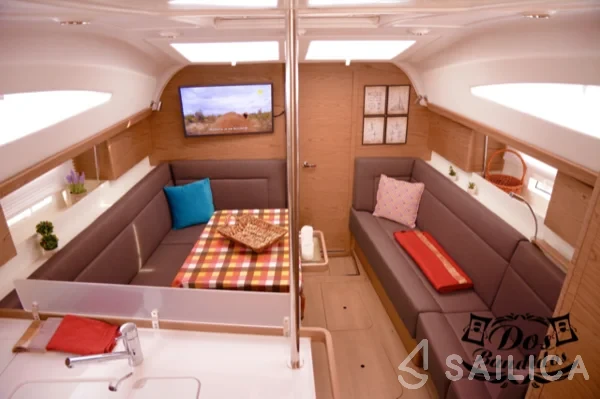 Elan 40 Impression - Yacht Charter Sailica
